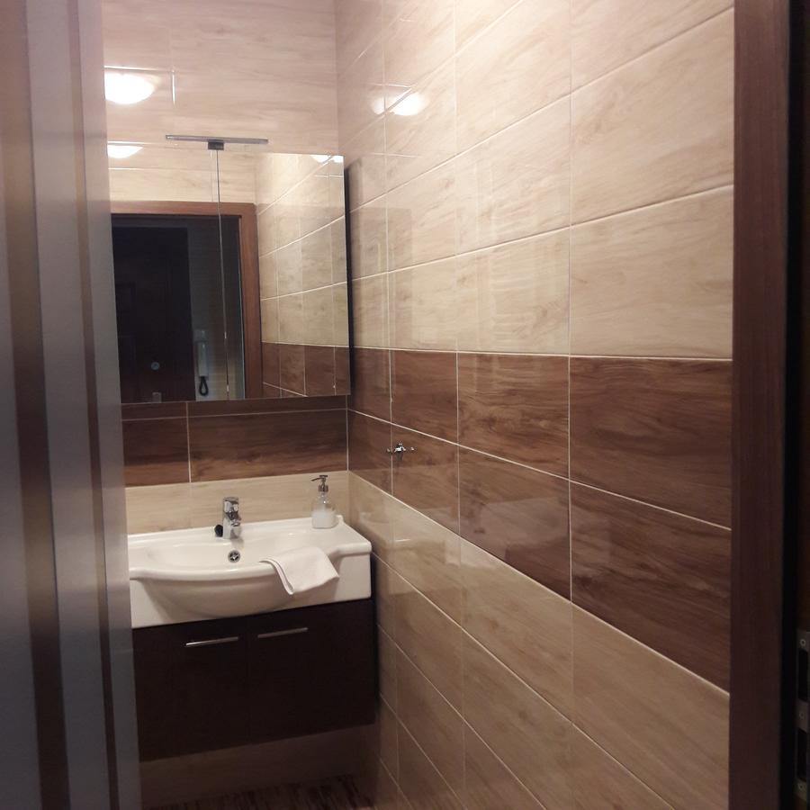 Studio 18 Apartman Kazincbarcika Eksteriør billede