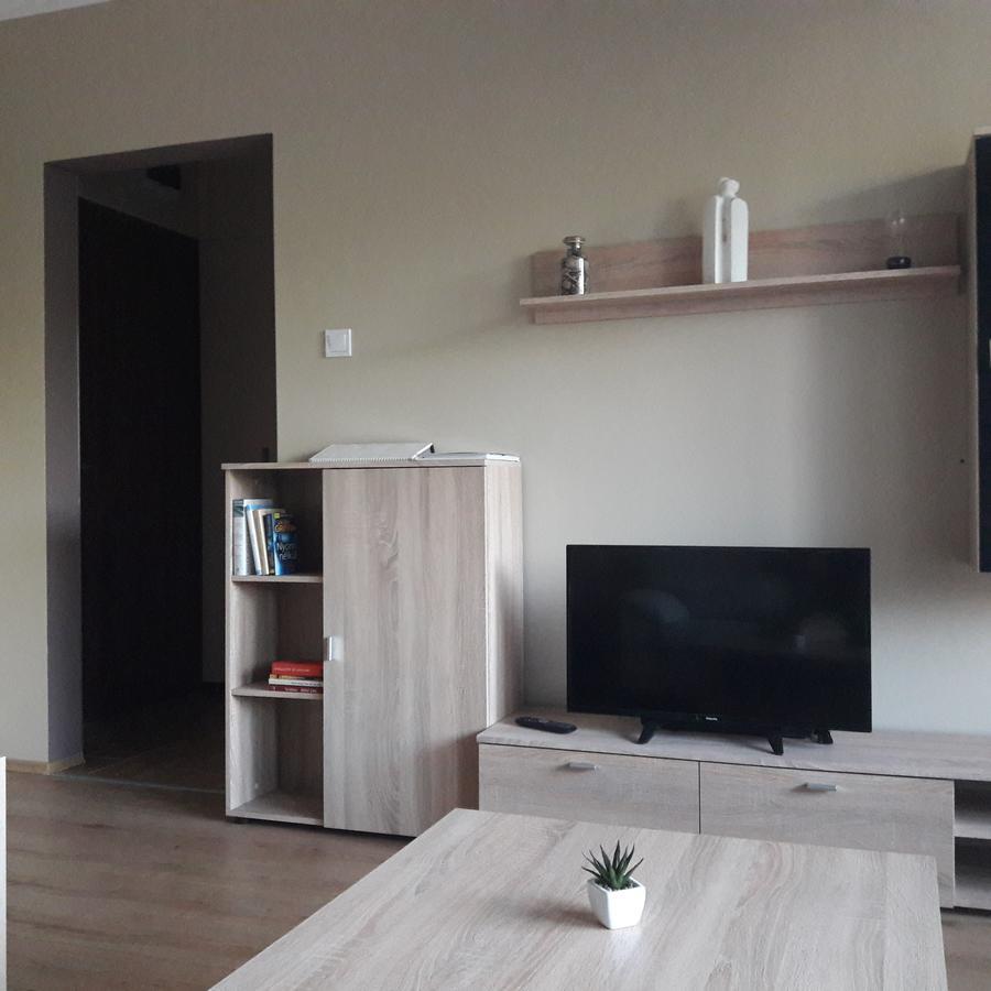 Studio 18 Apartman Kazincbarcika Eksteriør billede