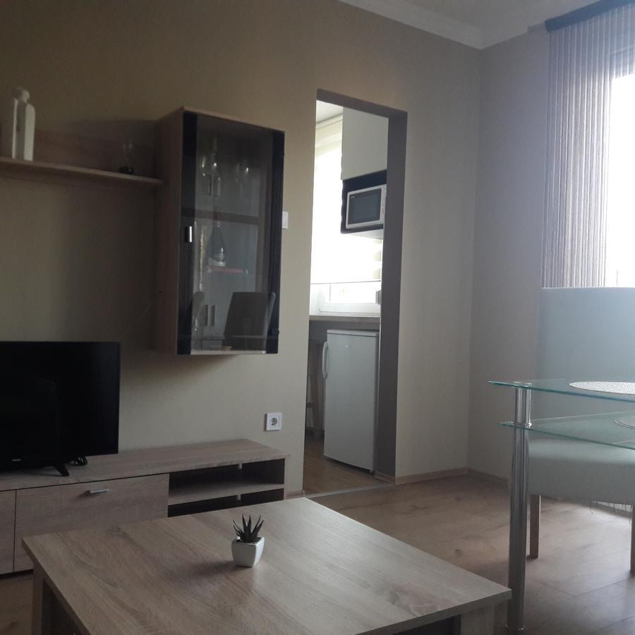Studio 18 Apartman Kazincbarcika Eksteriør billede